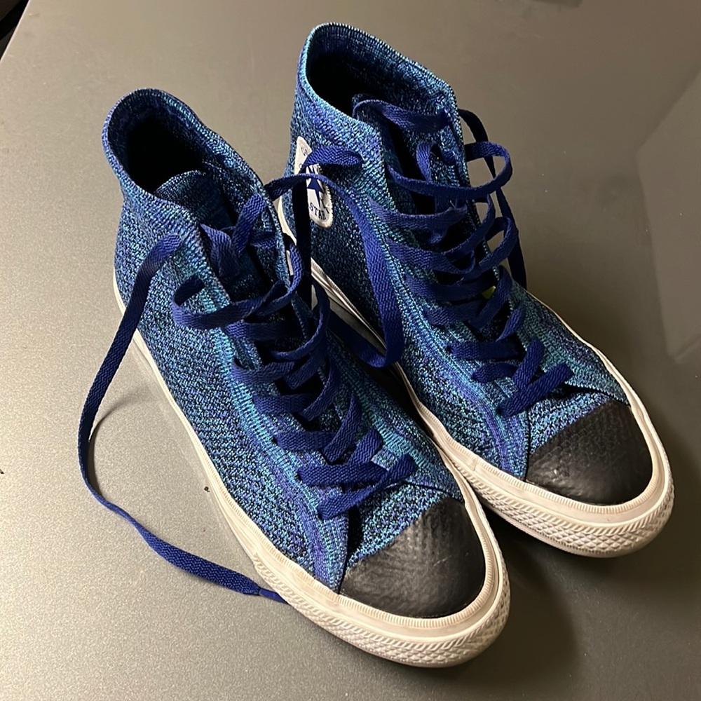 Lightly used Blue flyknit Converse All Star size 8 mens (size 10 womens)